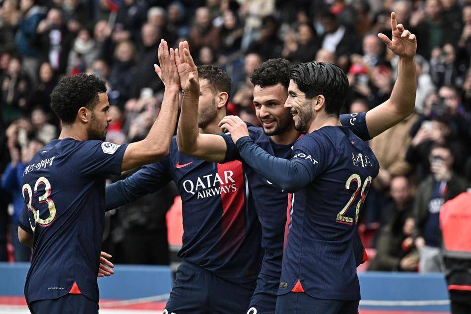 NBA交易市场动态：快船完成外援签约,（快船敲定外援加盟，NBA交易市场再起波澜）