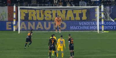 阿斯：英超俱乐部在密切关注罗克，他可能回归巴西11月大名单