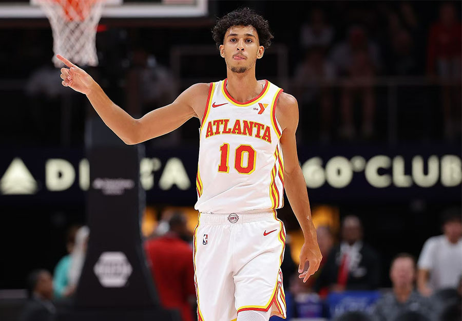 记者：丘库埃梅卡本人很想回到多特，但后者对其伤病史有顾虑（记者：丘库埃梅卡盼重返多特，多特担心其伤病史）