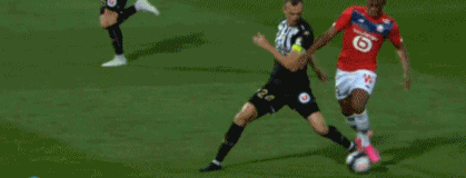 篮球勇士替补球员表现优异