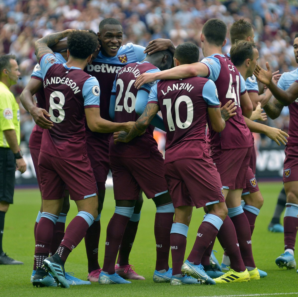 NBA球员交易及赛季影响分析（NBA球员交易对赛季格局的影响评估）